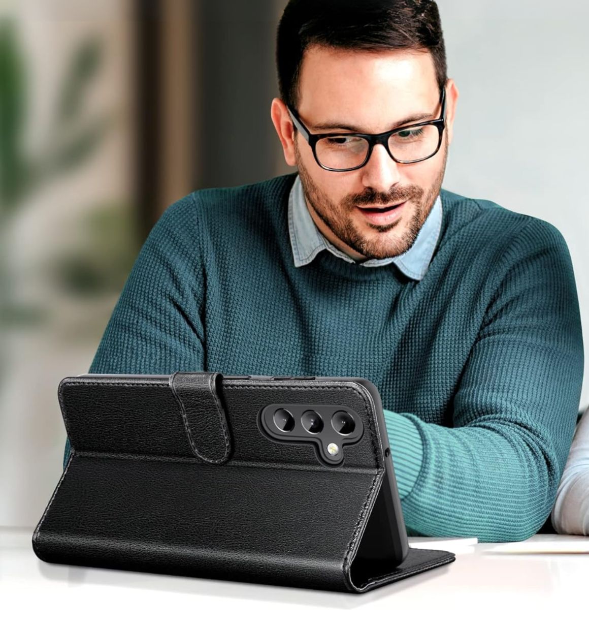 Etui Z Klapką Samsung Galaxy A 13 5G / A04S Czarne Case Obudowa Vakoo