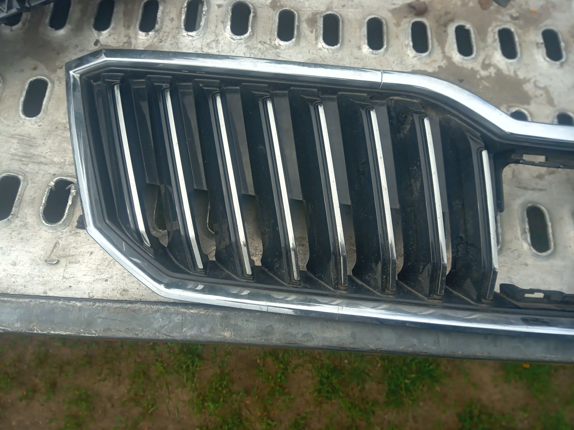 Skoda superb 3 atrapa grill