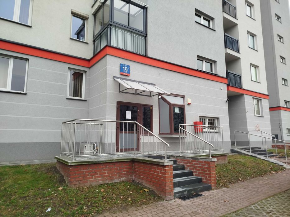 Wynajem lokalu Warszawa Wola  ul. Leszno 19. (15m2)