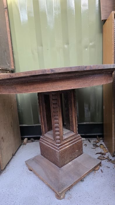 Stolik karciany. Stary.