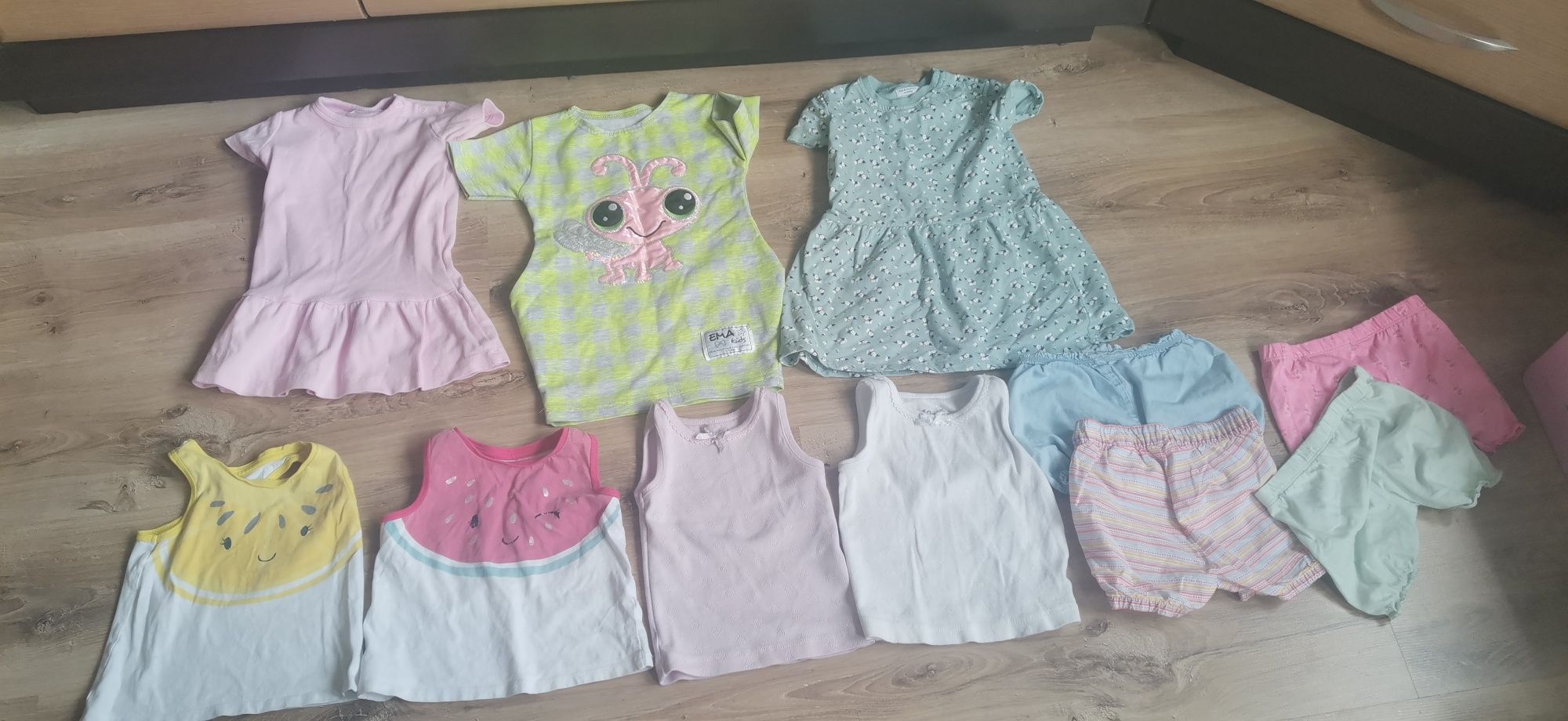 Pakiet ubrań dla dziewczynki rozmiar 86/92