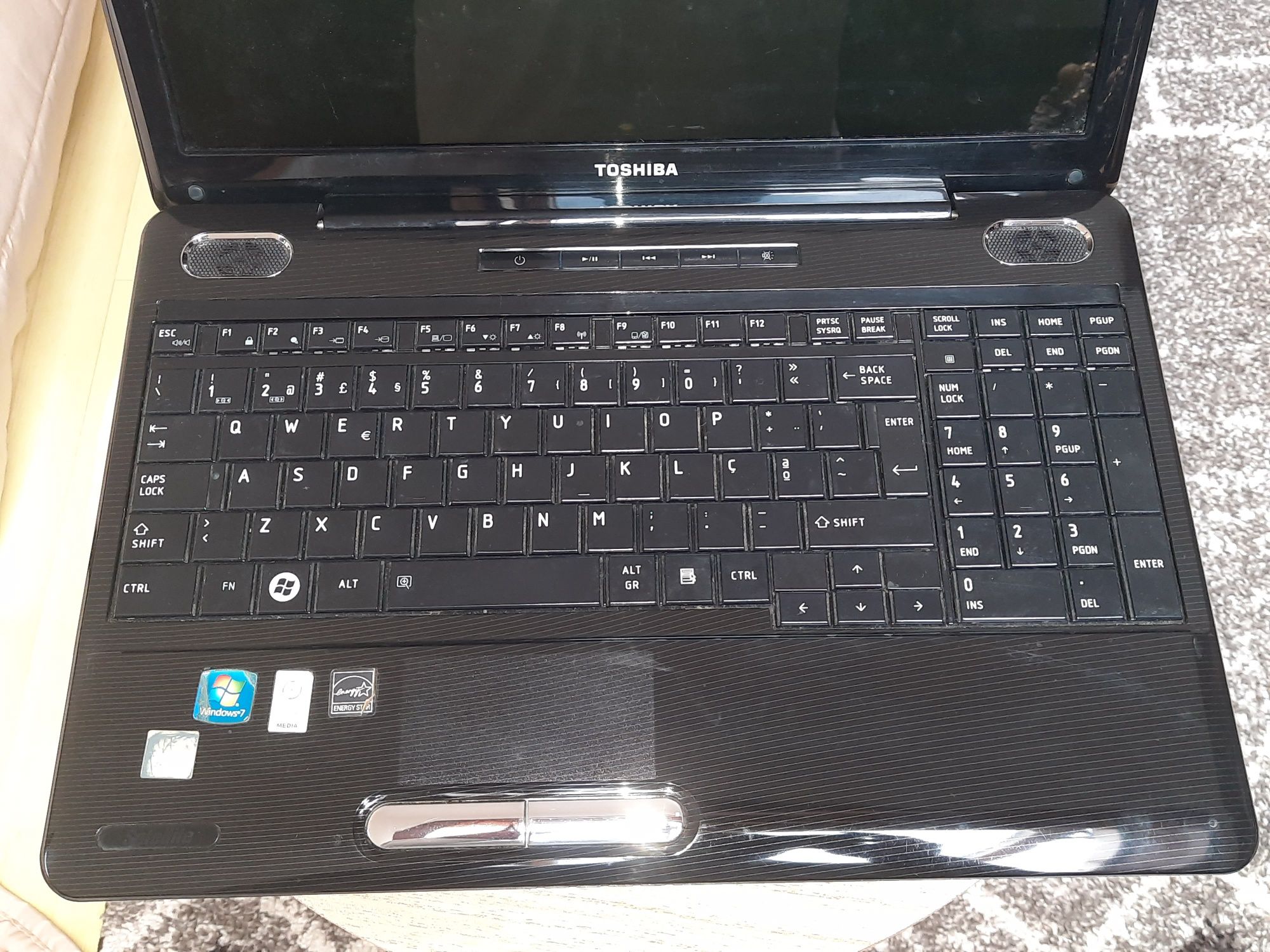 Computador portátil Toshiba Satellite L505 - Disco 128 GB SSD