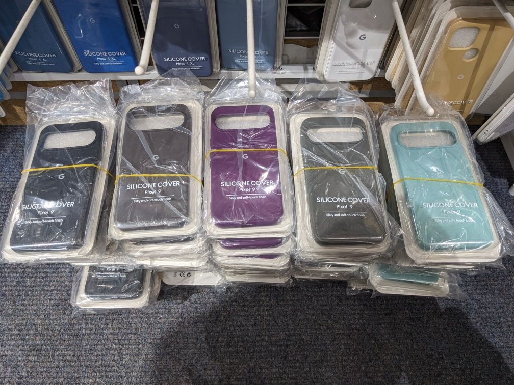 Продам Новий чохол silicone cover на Google Pixel.