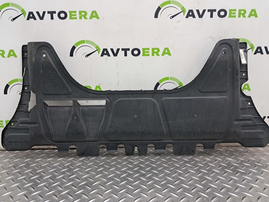 Защита двигателя VOLKSWAGEN  GOLF 7 5Q0825235C