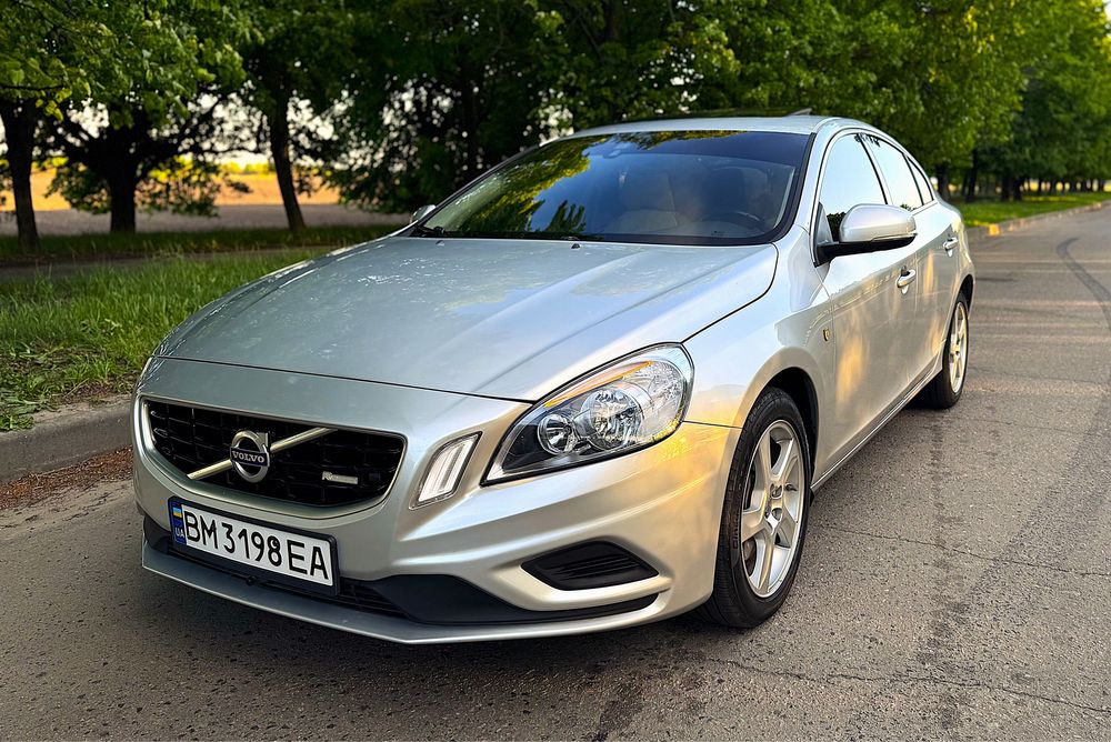 VOLVO S60 T5 2.5