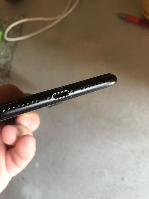 Продам iphone 7 plus 128