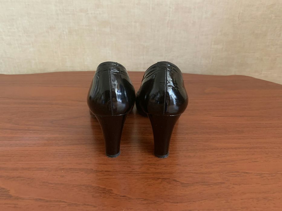 Женские кожаные туфли