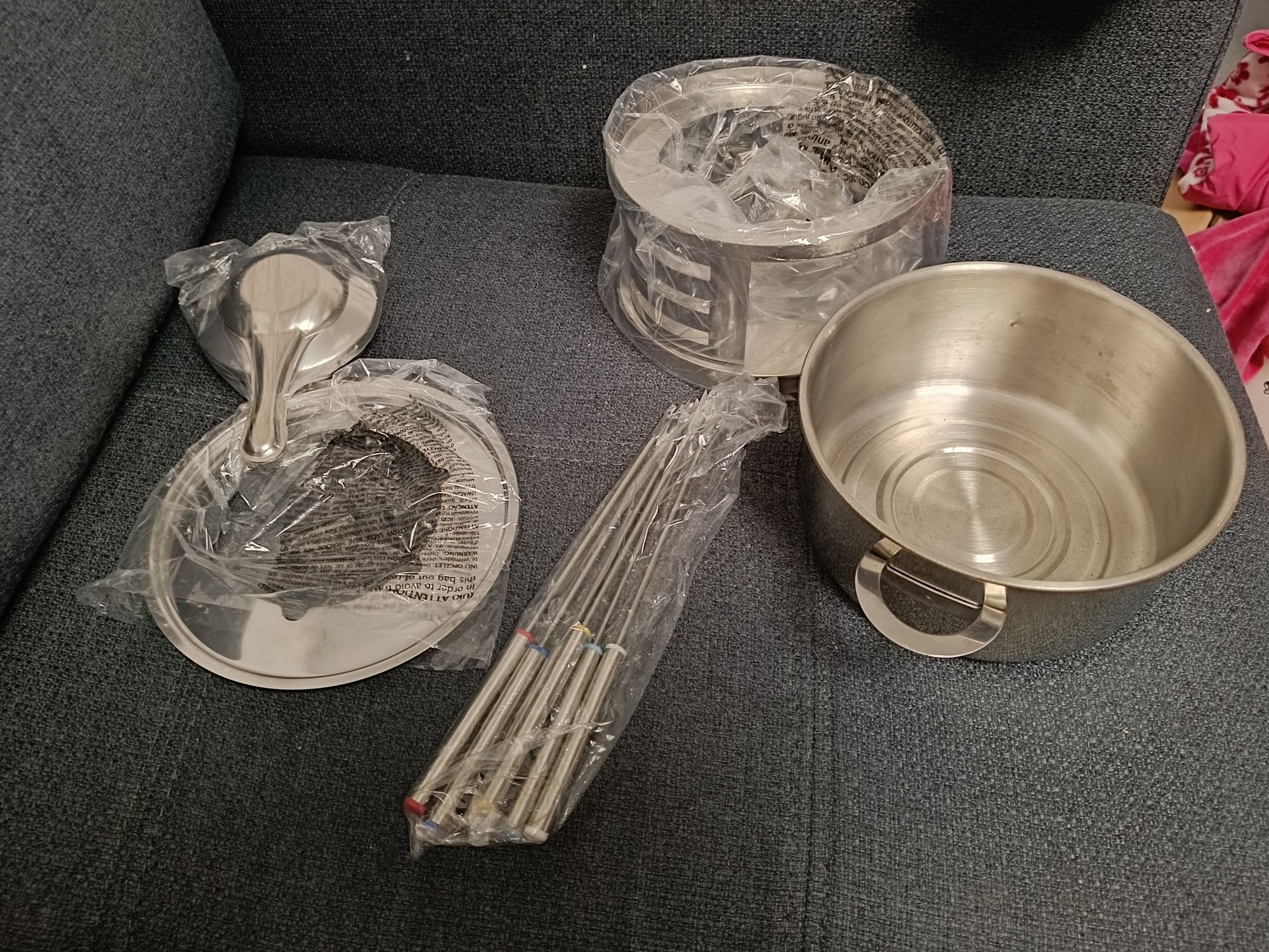 Zestaw do fondue prawie nowy