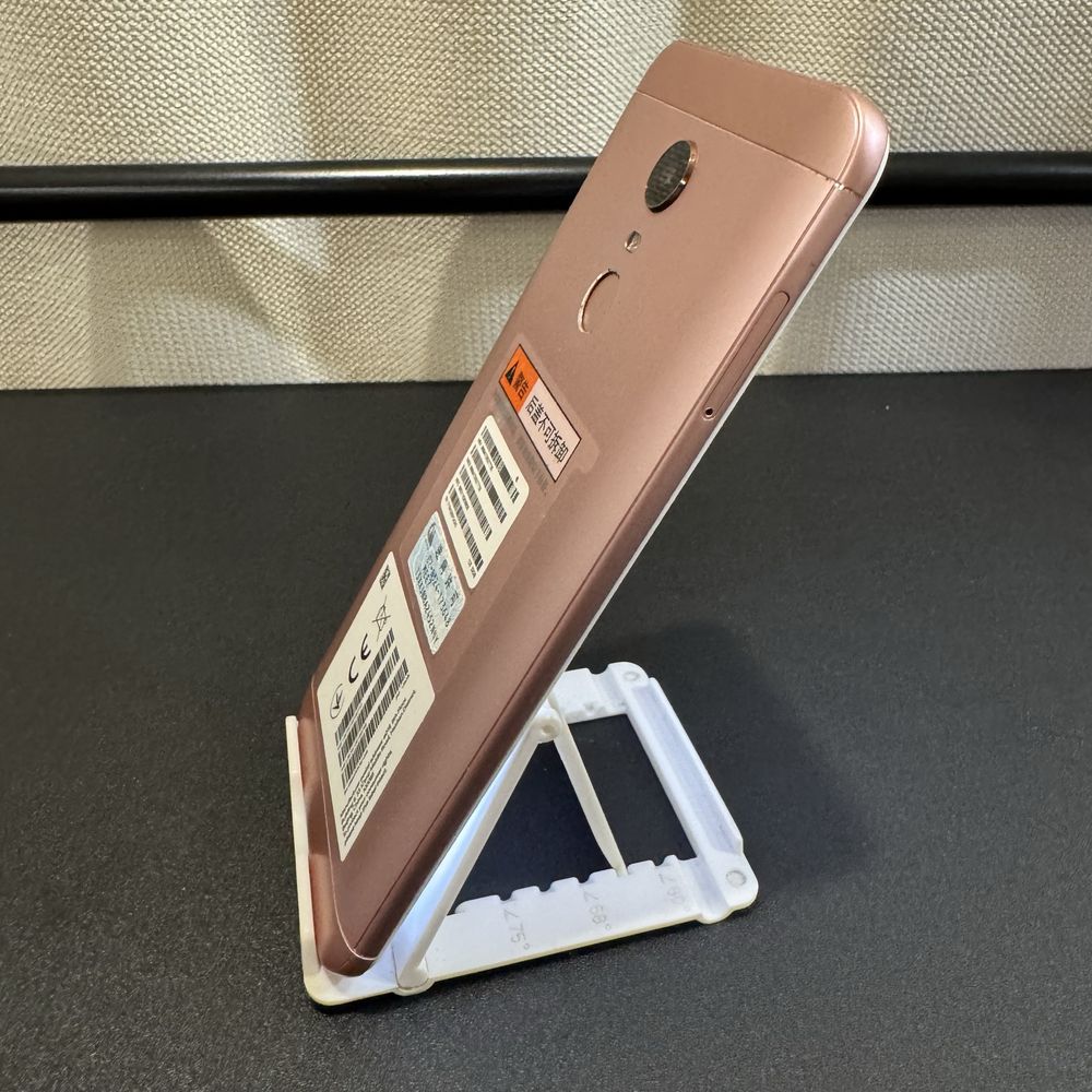 Смартфон Xiaomi Redmi 5 Plus 3/32GB