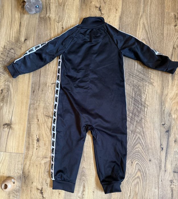 Nike rampers pajac dziecięcy dres czarny 24M 86-92r dresik