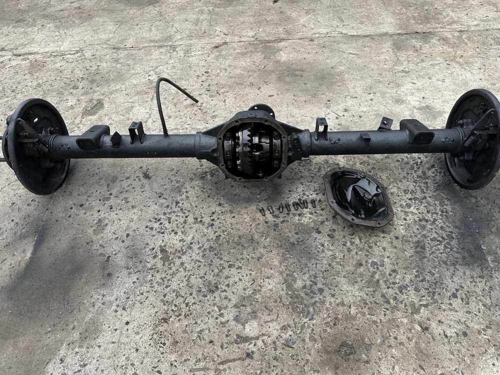 Задній міст 37:8 Nissan Navara D22 2001-2006