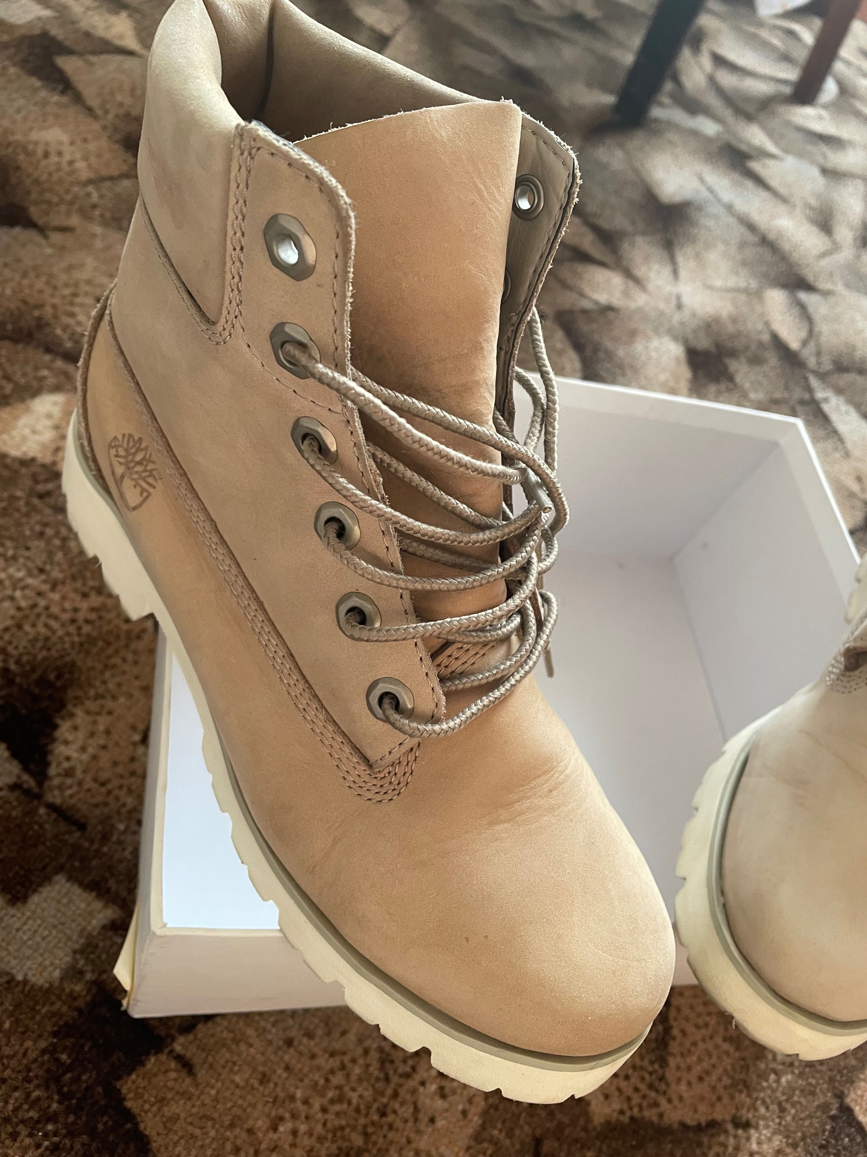 Ботинки жіночі,Timberland,зручні,стильні,весна-осінь