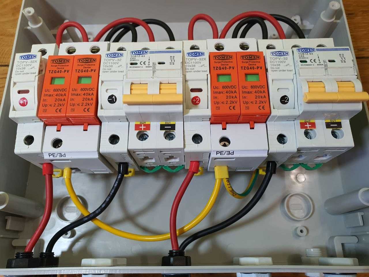 Бокс защита солнечных панелей, Tomzn 600-1000v 2 входа 2 выхода 25-32А