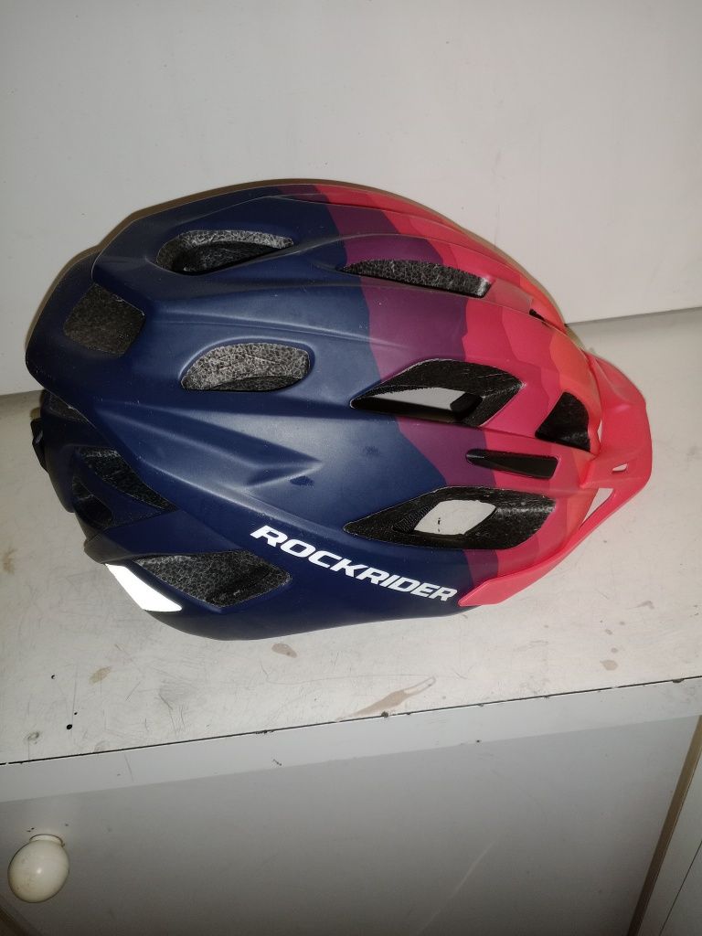 6€ Capacete de marca para desocupar