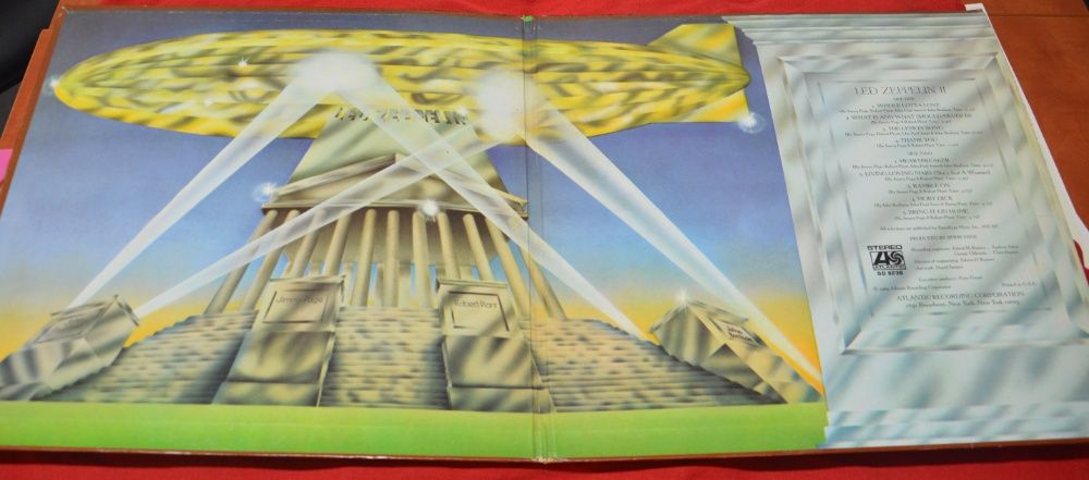 Led Zeppelin (2 LPS)