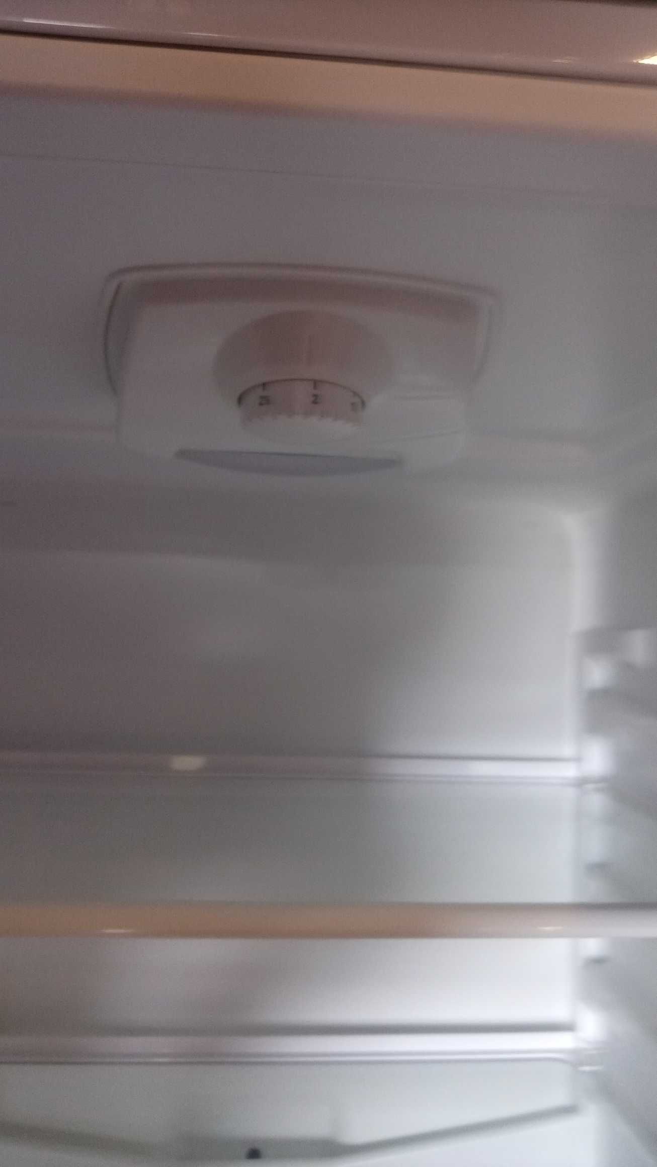 Lodówka BEKO CSA 24021X
