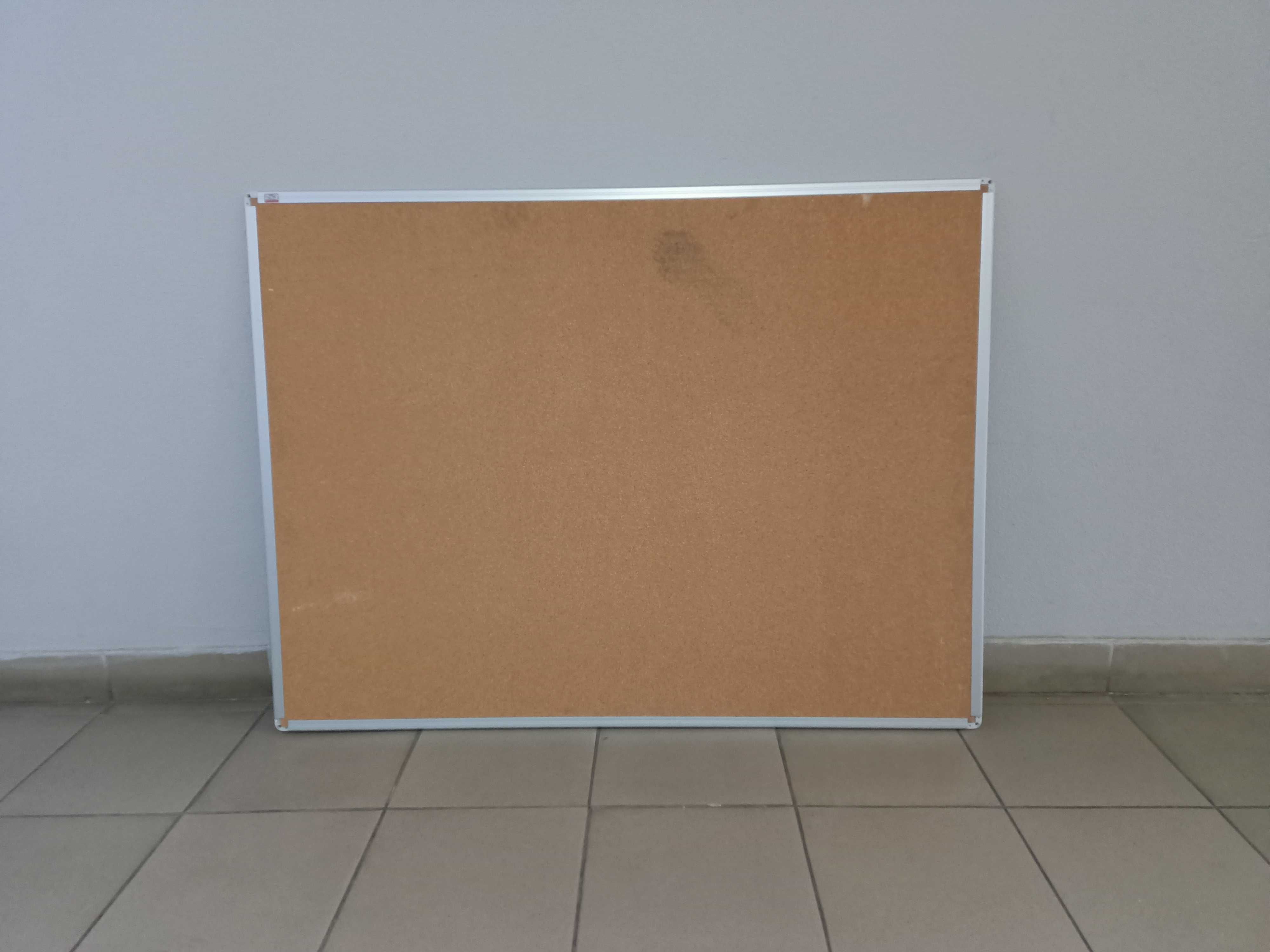 Корковая настенная доска ( пробковая )  120 х 90  для записок