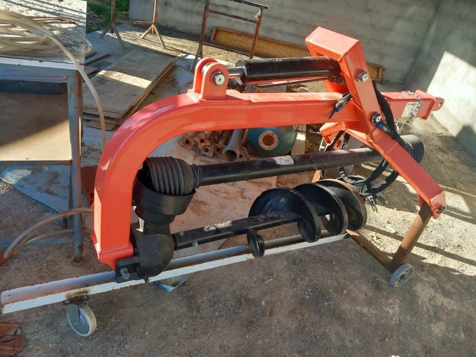 Broca perfuradoura  hidralica para trator marca zeppelin, nunca usada