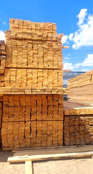 Продаж сухої дошки бруса сосни пиломатеріалу