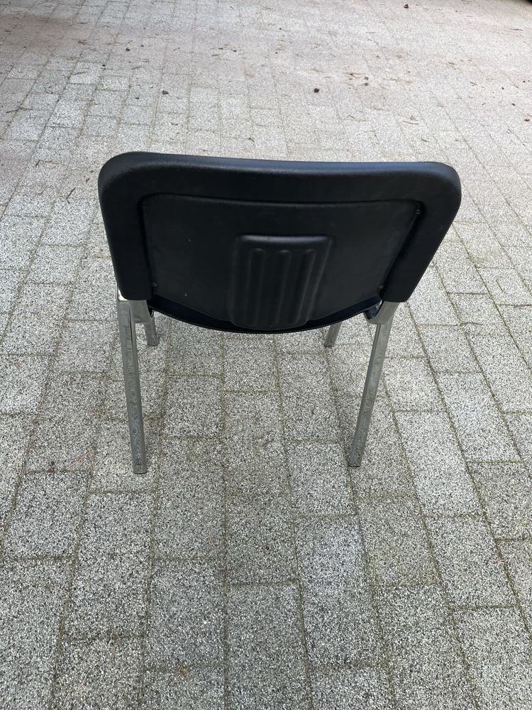 Krzesło czarne metalowe