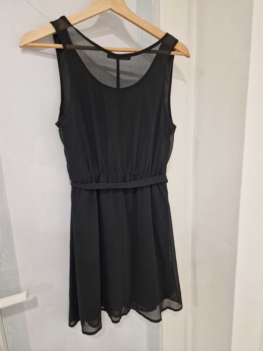 Vestido preto simples