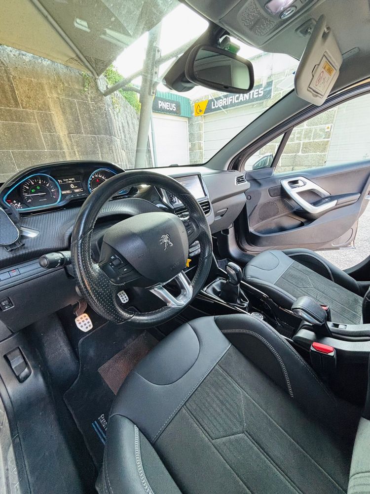 Peugeot 2008 1.2 PureTech