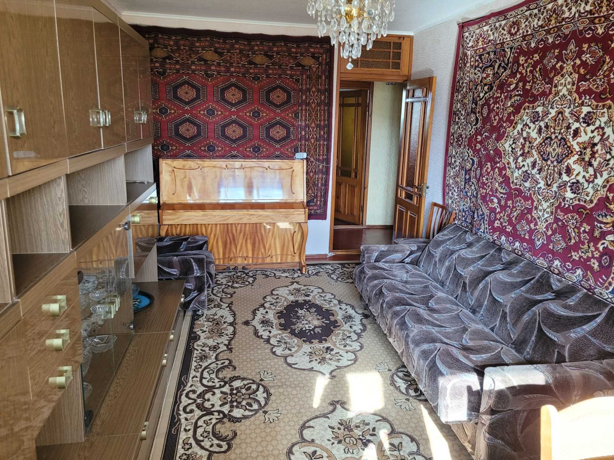 Продам 3к с мебелью и техникой возле м.Алексеевская (403649)