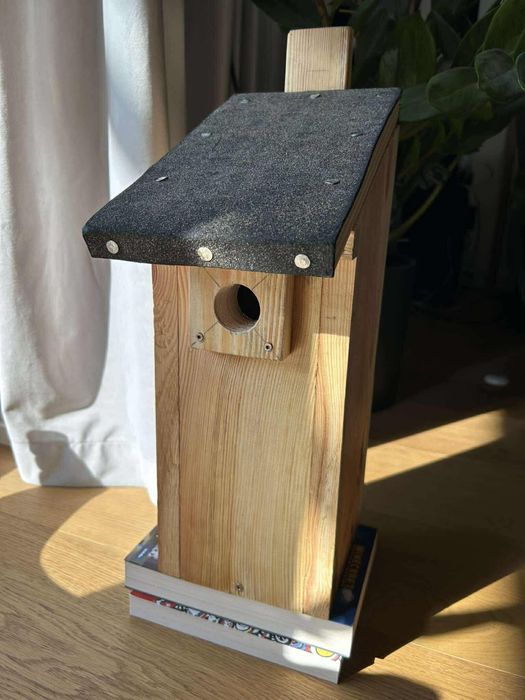 Budka lęgowa dla ptaków, wyeliminuj komary na działce!