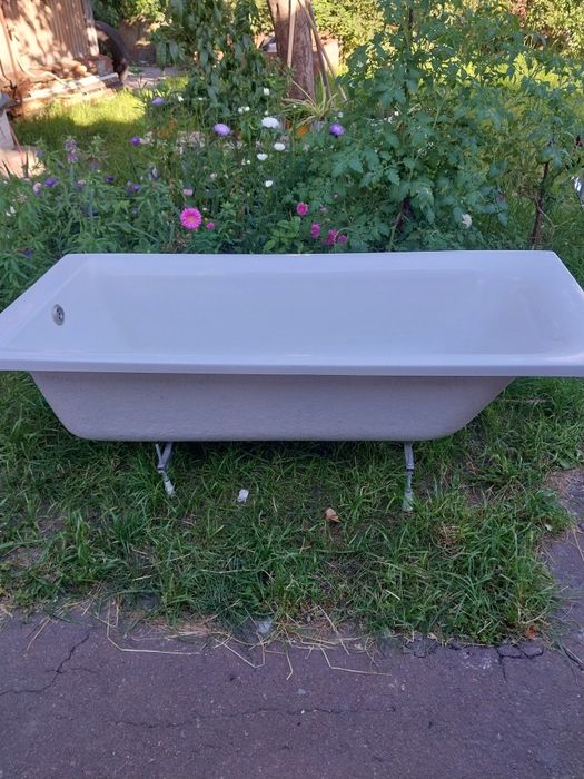 Продам ванну 1700×0.75 в гарному стані