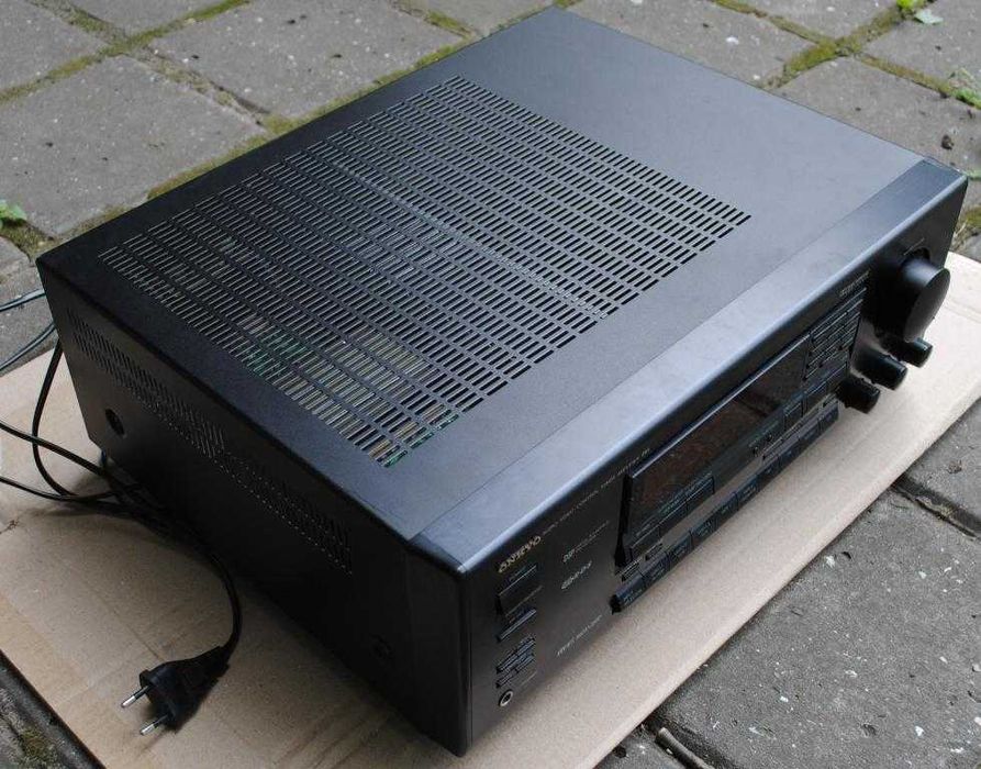 Усилитель. Підсилювач Onkyo TX SV 525R .