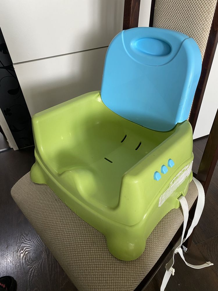 Krzeselko do karmienia Fisher Price montowane na krzesło