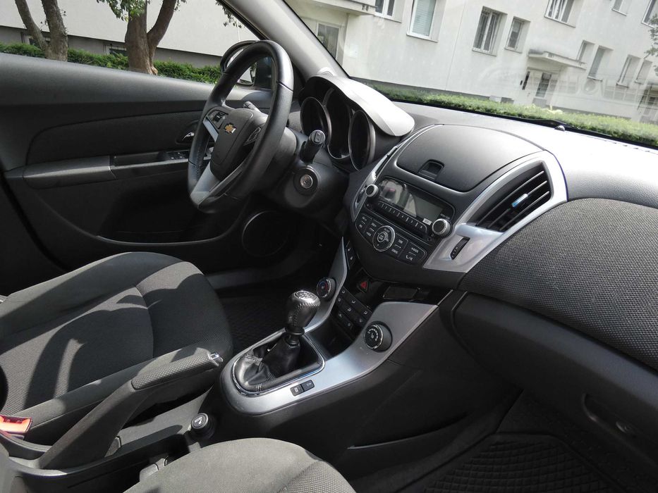 Chevrolet Cruze Combi, błękitny, piękny i doskonały!