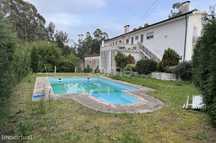 Terreno Urbano com Piscina, para Venda