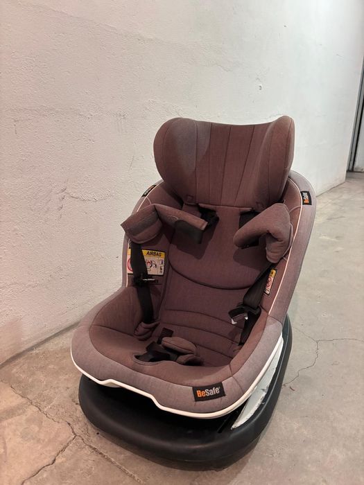 Cadeira Auto iZi modular i-size + Isofix Modular i-size Besafe