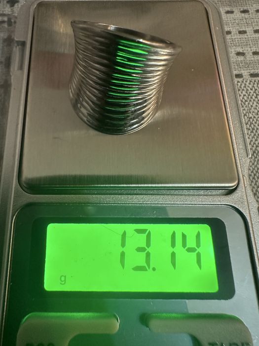 Pierscionek ze stali nierdzewnej