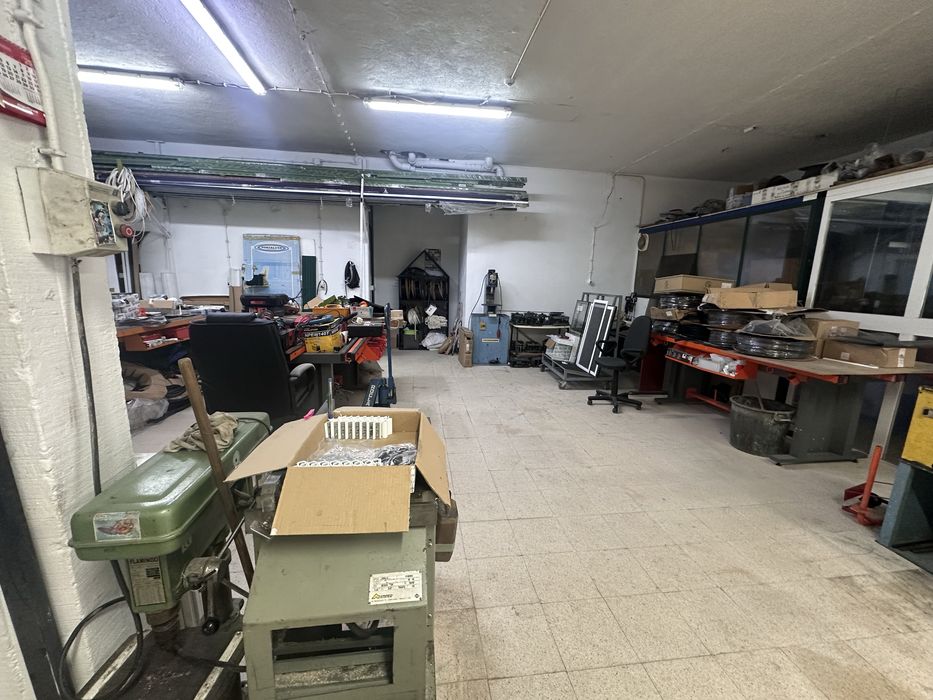 Armazém 200 m2 Abobóda