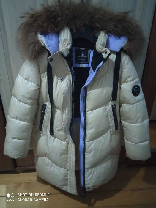 Продається тепла, зимова куртка для дівчинки