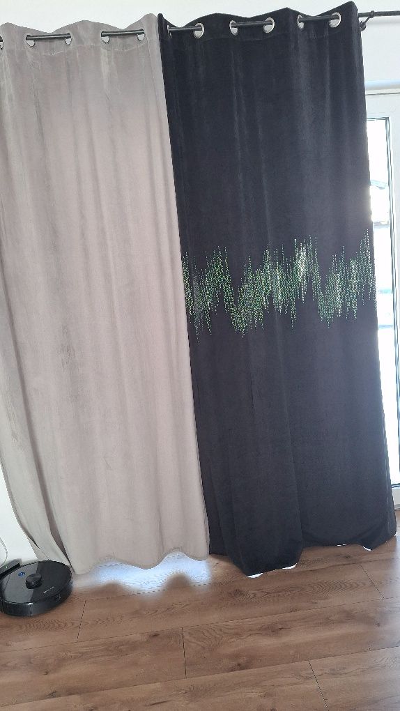 Szara zaslona welur 140x250 przelotki