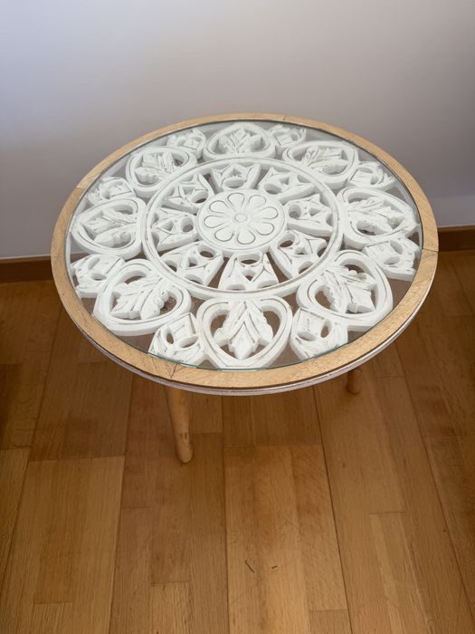 Mesa de apoio com vidro