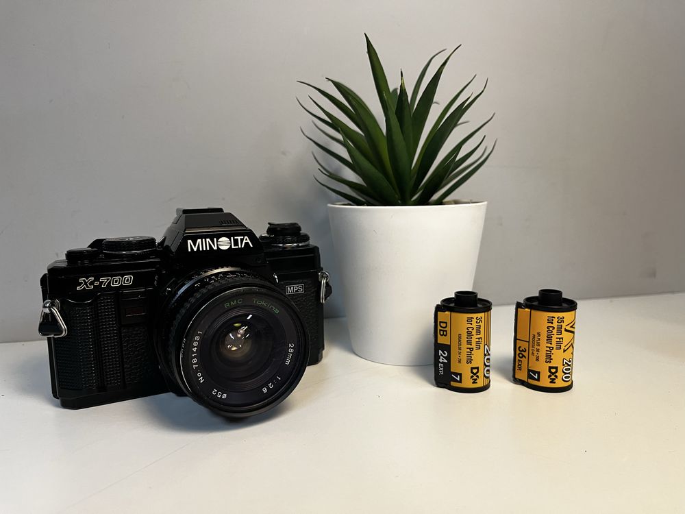 Minolta X-700 - 28mm f2.8 - aparat analogowy, z kolekcji
