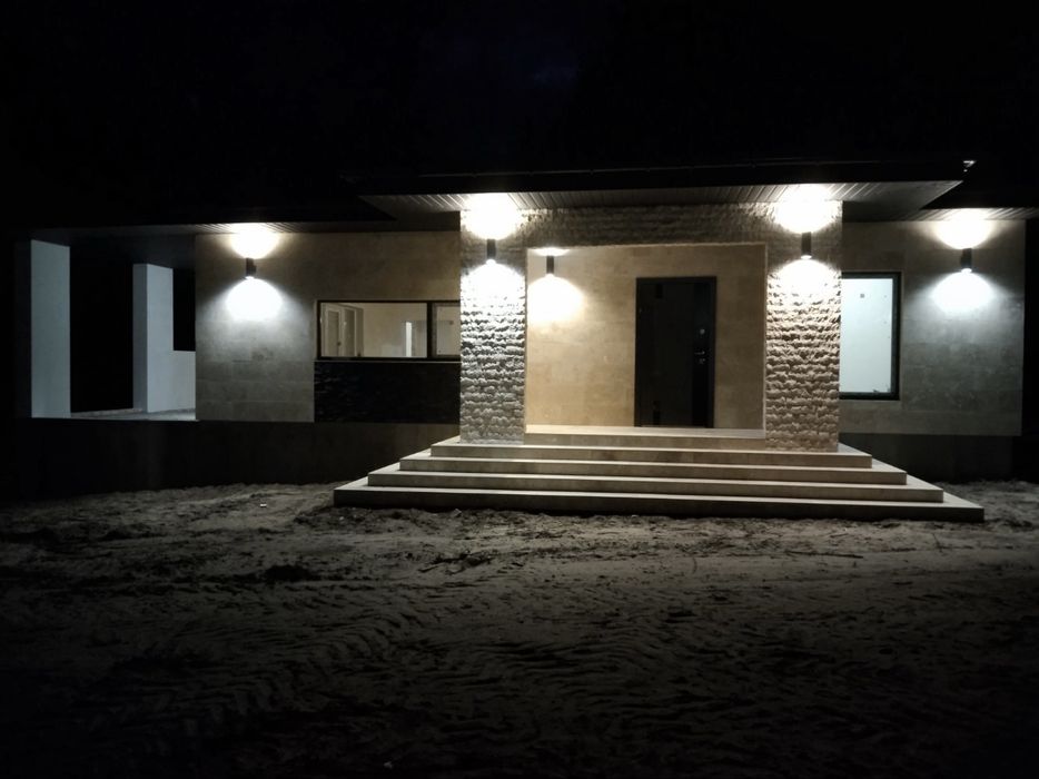 Капітальний новий котедж. Ділянка 15соток. Путрівка.Львівська