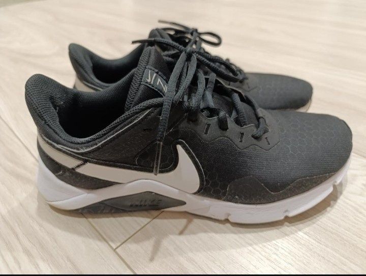 Кросівки р.42 стан без дефектів