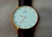 Daniel Wellington zegarek z 12 cyrkoniami unikat koniec produkcji