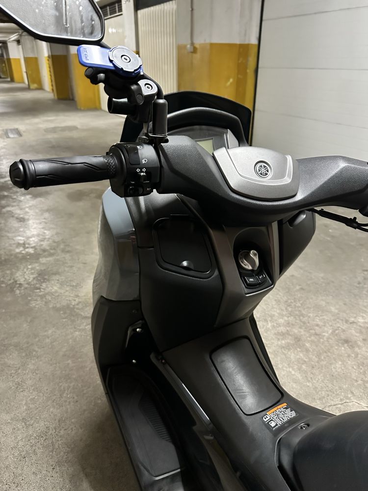 Yamaha Nmax 125 como nova 2023