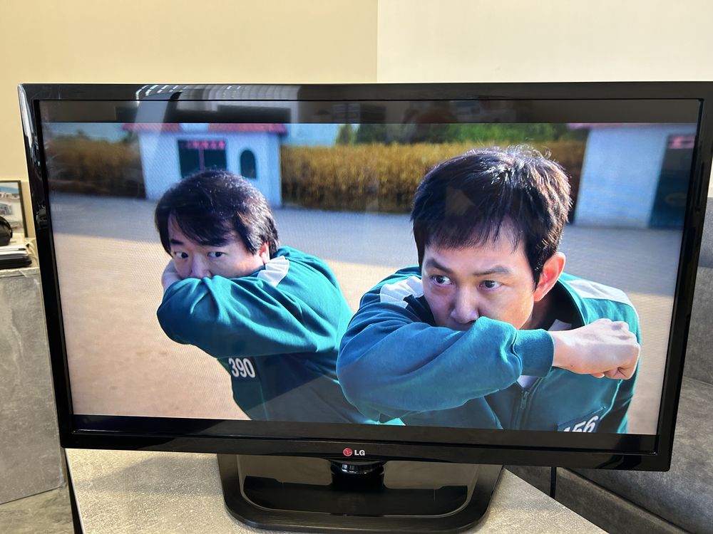 Продам телевизоры LG 32” - 32LN540V и 32LA615V Cinema 3D