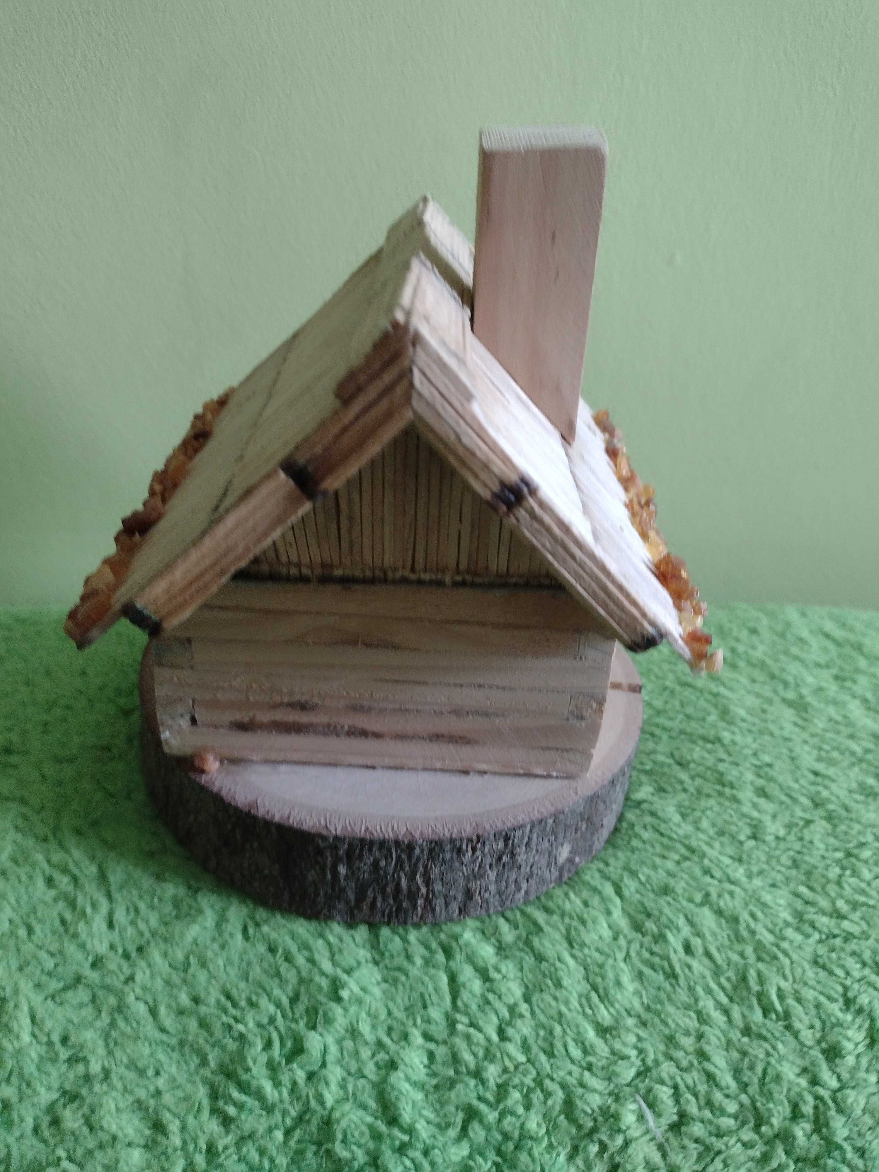drewniany domek 10cmx11cmx16cm - dekoracja lub zabawka