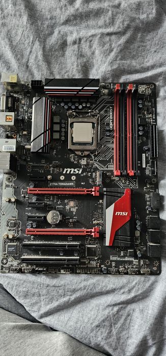Procesor i Mobo -  Intel i5-6500 3.20GHz + MSI Z170A TOMAHAWK

https:/