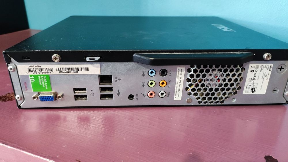 Computador MSI com monitor