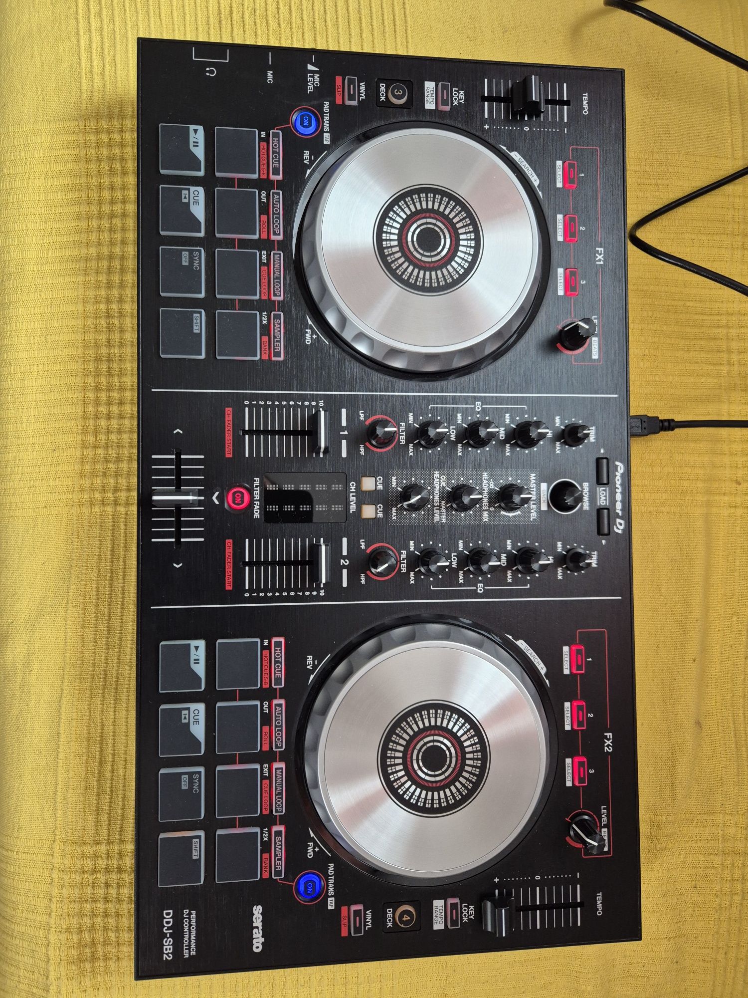 Pioneer DDJ-SB2 konsola