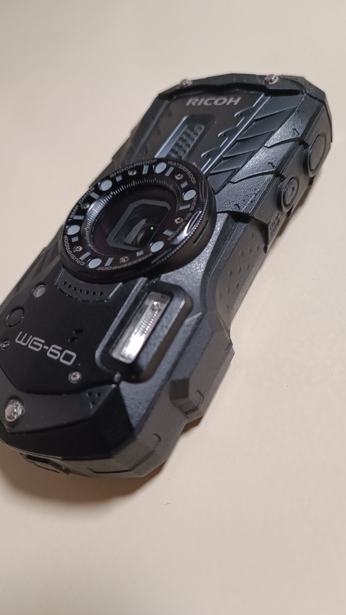 Ricoh WG-60, фотокамера захищена